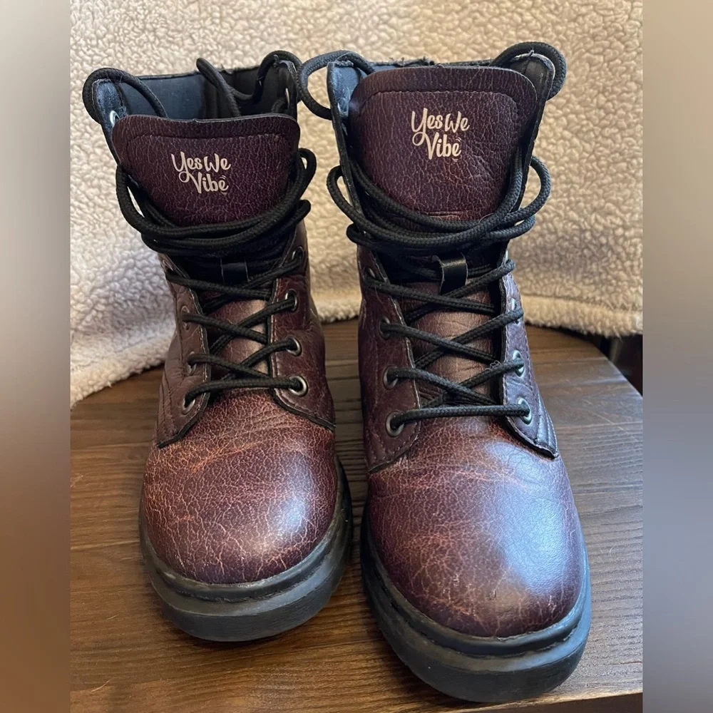 Yes We Vibe Wolf Brown‎ Vegan Leather Combat Boots Kids 4.5M Womens 6W EU 36.5